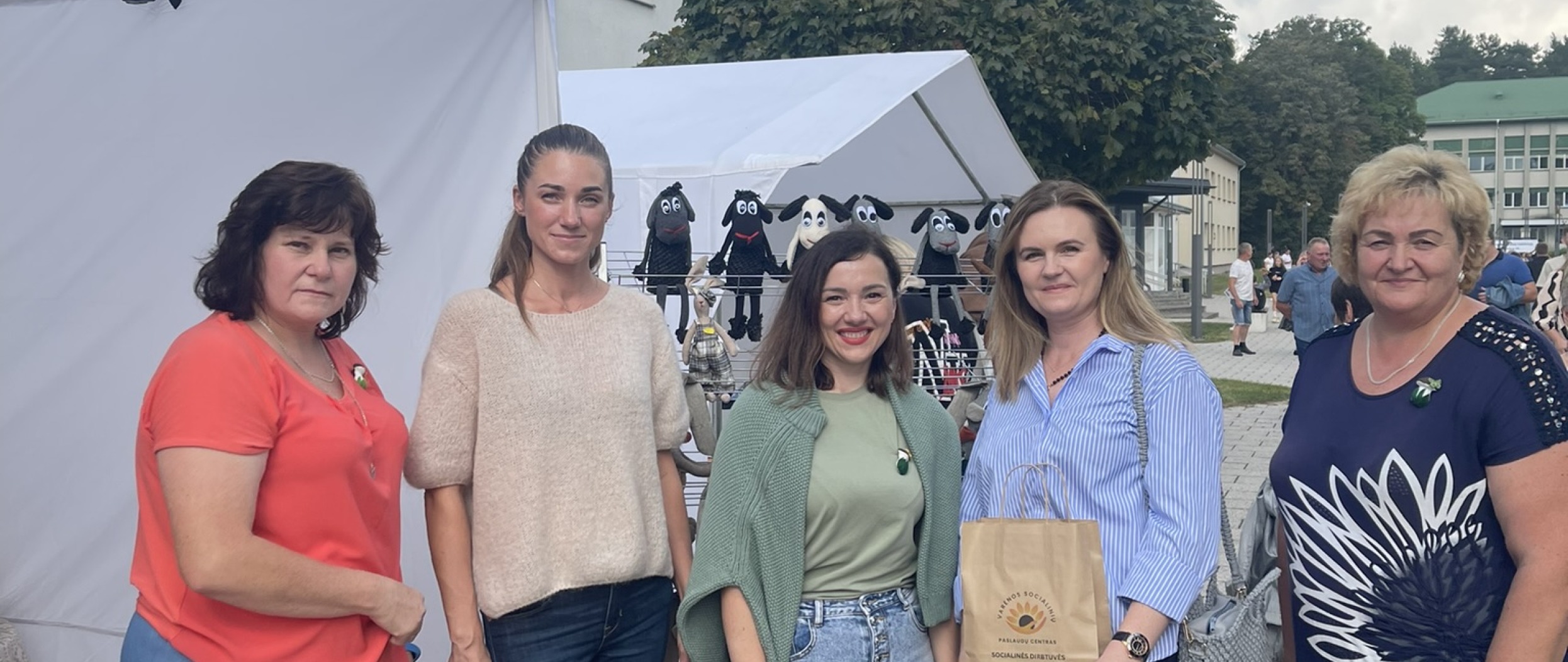 Varėnos socialinių paslaugų centro darbuotojų nuotaikos po praūžusios Grybų šventės Varėnoje